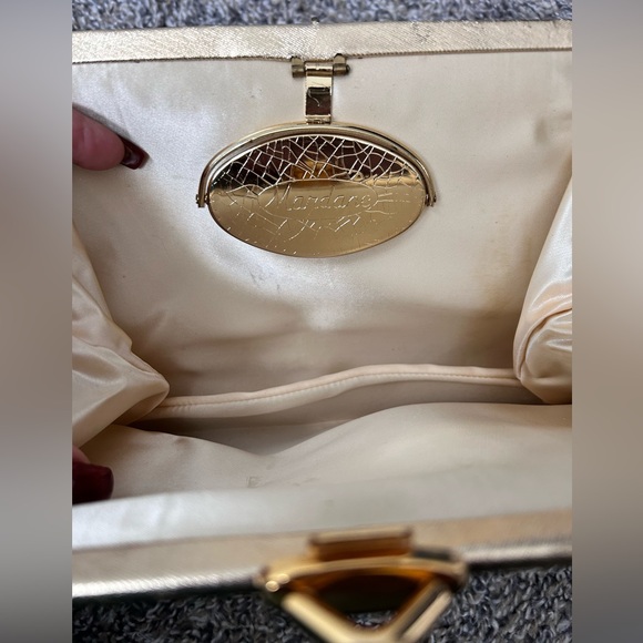 Mardane Vintage Metallic Gold Glam Purse with Chain Strap and Flip Mirror - Picture 5 of 10